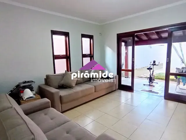 Casa 4 quartos e 5 banheiros, à venda, no bairro Jardim Esplanada em São José dos Campos
