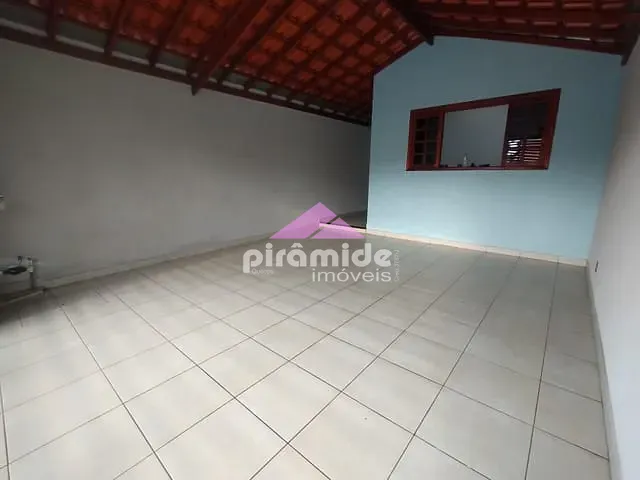 Casa 3 quartos e 2 banheiros, à venda, no bairro Parque Industrial em São José dos Campos