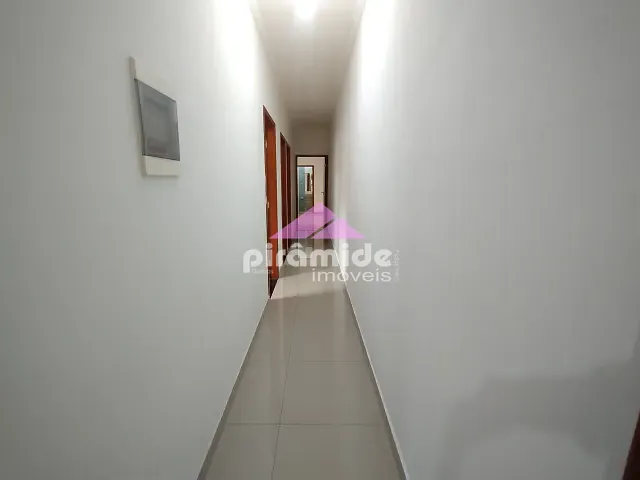Casa 3 quartos e 2 banheiros, à venda, no bairro Parque Industrial em São José dos Campos