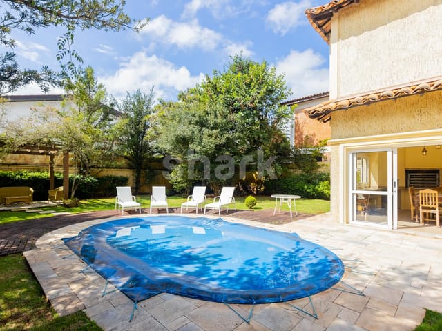 Casa com 708m² 4 quartos e 7 banheiros, à venda, no bairro Morada dos Pinheiros (Aldeia da Serra) em Santana de Parnaíba