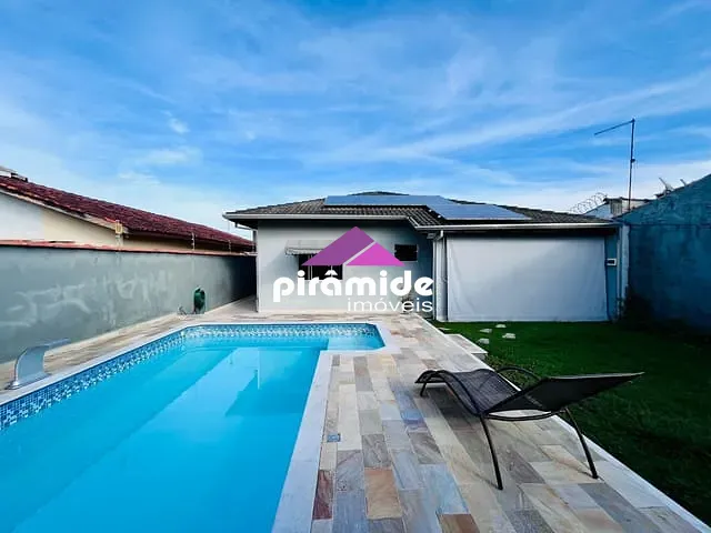 Casa com 360m² 3 quartos e 2 banheiros, à venda, no bairro Pontal de Santa Marina em Caraguatatuba
