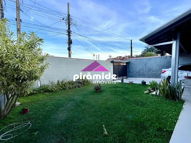 Casa com 360m² 3 quartos e 2 banheiros, à venda, no bairro Pontal de Santa Marina em Caraguatatuba