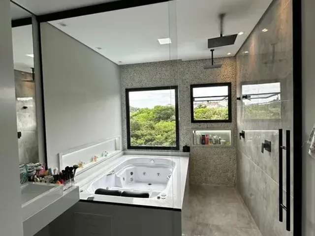 Casa com 440m² 4 quartos e 6 banheiros, à venda, no bairro Suru em Santana de Parnaíba