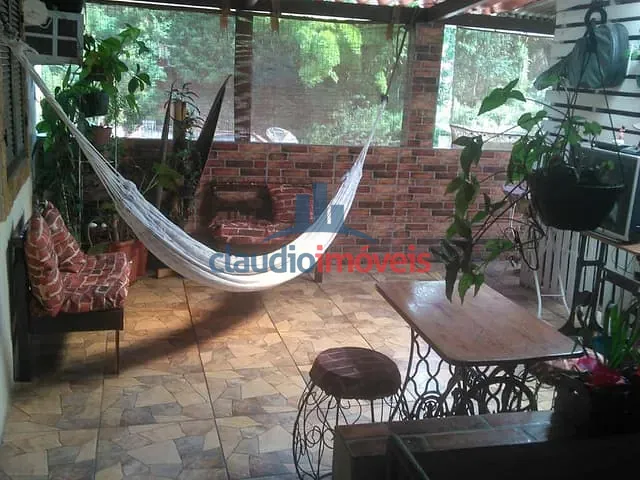 Casa com 120m² 2 quartos e 1 banheiro, à venda, no bairro Ano Bom em Barra Mansa
