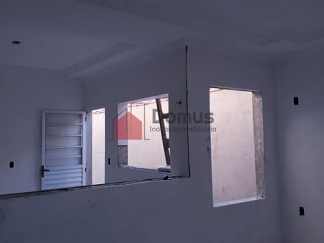 Casa com 150m², à venda, no bairro Conjunto Habitacional Terra dos Ipês I (Sul) em Pindamonhangaba