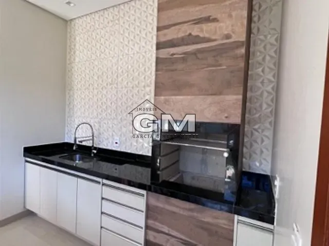 Casa com 275m² 3 quartos e 2 banheiros, à venda, no bairro Cravinhos   em Cravinhos