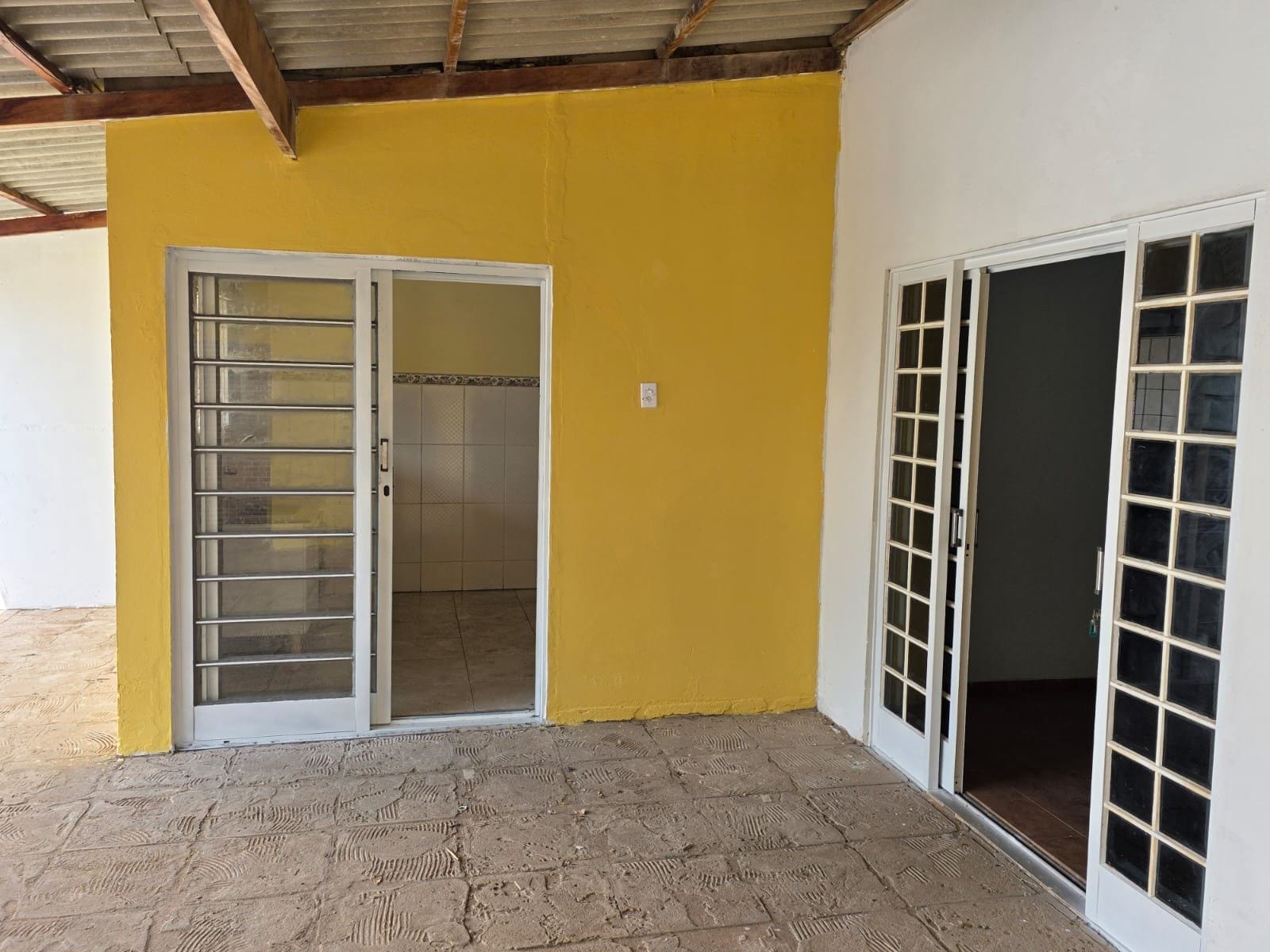 Casa à venda com 1 quarto, 250m² - Foto 8