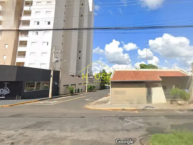 Casa 3 quartos e 2 banheiros, à venda, no bairro Centro em Fernandópolis