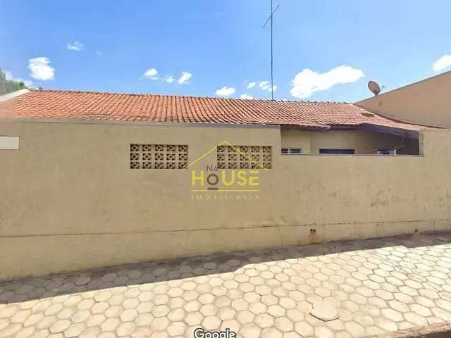 Casa 3 quartos e 2 banheiros, à venda, no bairro Centro em Fernandópolis