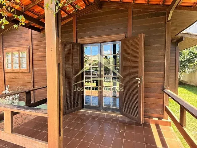 Casa com 525m² 2 quartos e 1 banheiro, à venda, no bairro CENTRO em Chapada dos Guimarães