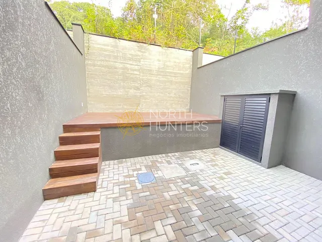 Casa com 162m² 3 quartos e 2 banheiros, à venda, no bairro Anita Garibaldi em Joinville