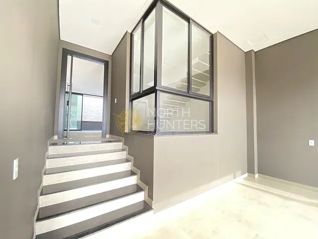 Casa com 162m² 3 quartos e 2 banheiros, à venda, no bairro Anita Garibaldi em Joinville