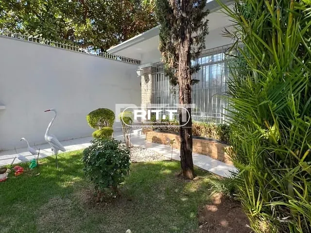Casa com 430m² 2 quartos e 2 banheiros, à venda, no bairro Bosque em Campinas