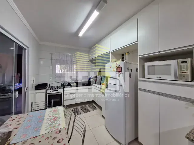 Casa com 250m² 3 quartos e 2 banheiros, à venda, no bairro Jardim Ferraz em Bauru