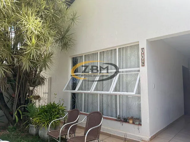 Casa com 330m² 3 quartos e 5 banheiros, à venda, no bairro Jardim Santo Antônio em Londrina