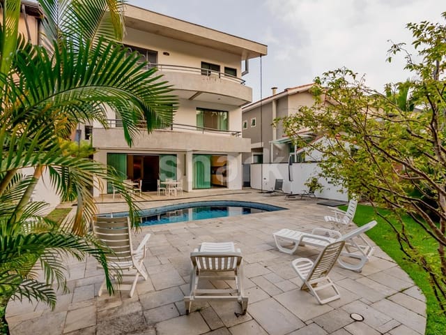 Casa com 500m² 4 quartos e 5 banheiros, à venda, no bairro Alphaville em Santana de Parnaíba