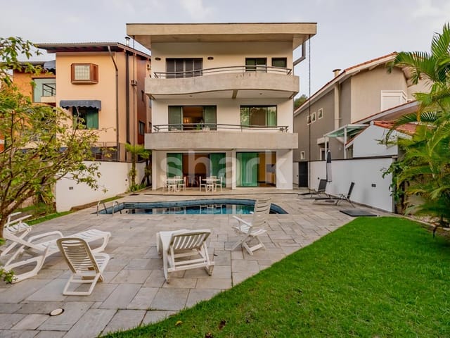 Casa com 500m² 4 quartos e 5 banheiros, à venda, no bairro Alphaville em Santana de Parnaíba
