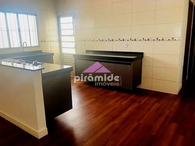 Casa 2 quartos e 2 banheiros, à venda, no bairro Jardim Santa Júlia em São José dos Campos