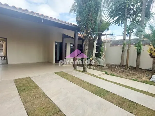 Casa com 400m² 5 quartos e 5 banheiros, à venda, no bairro Jardim Santa Maria em Jacareí