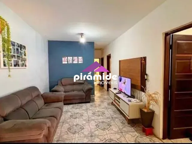Casa com 184m² 4 quartos e 2 banheiros, à venda, no bairro Jardim das Flores em São José dos Campos