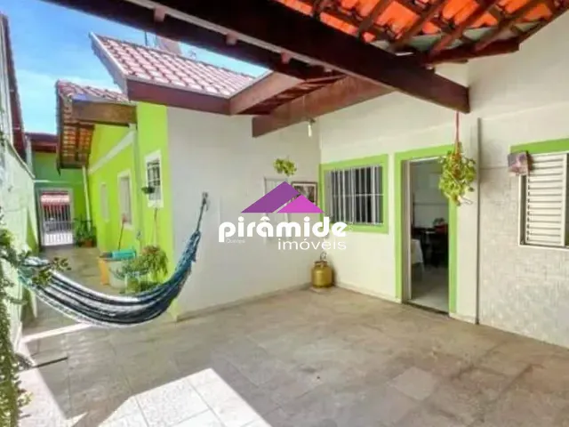 Casa com 184m² 4 quartos e 2 banheiros, à venda, no bairro Jardim das Flores em São José dos Campos