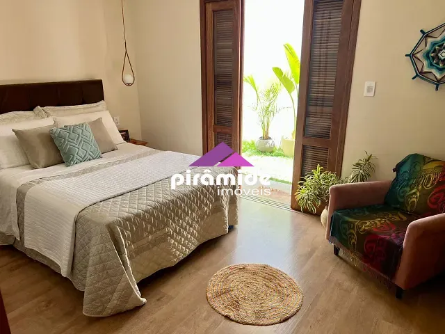 Casa com 250m² 3 quartos e 3 banheiros, à venda, no bairro Loteamento Villa Branca em Jacareí