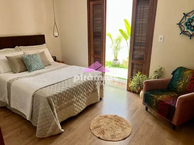 Casa com 250m² 3 quartos e 3 banheiros, à venda, no bairro Loteamento Villa Branca em Jacareí
