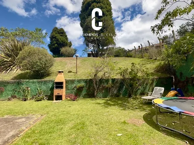 Casa com 1000m² 5 quartos e 4 banheiros, à venda, no bairro Vila Natal em Campos do Jordão