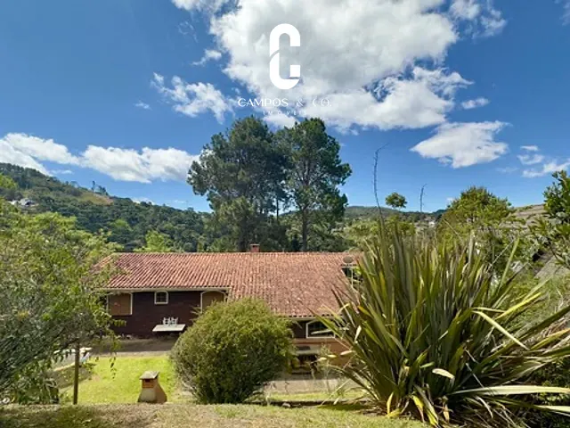 Casa com 1000m² 5 quartos e 4 banheiros, à venda, no bairro Vila Natal em Campos do Jordão