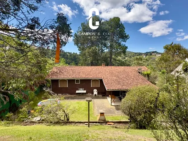 Casa com 1000m² 5 quartos e 4 banheiros, à venda, no bairro Vila Natal em Campos do Jordão