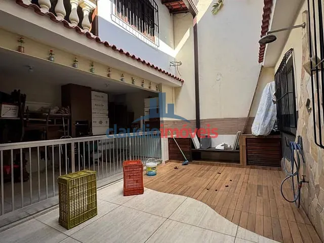 Casa 4 quartos e 3 banheiros, à venda, no bairro Vila Santa Cecília em Volta Redonda