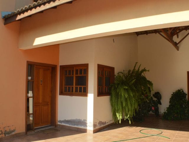 Casa com 1675m² 3 quartos e 3 banheiros, à venda, no bairro Chácara Portal das Estâncias em Bragança Paulista