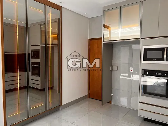 Casa com 250m² 3 quartos e 5 banheiros, à venda, no bairro Bonfim Paulista em Ribeirão Preto