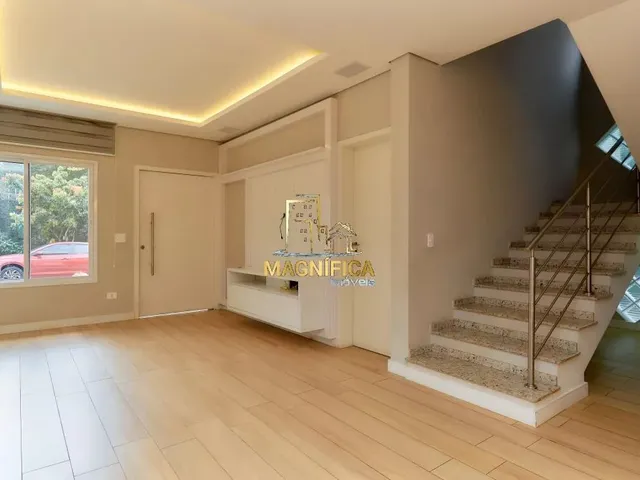 Casa 3 quartos e 5 banheiros, à venda, no bairro Uberaba em Curitiba