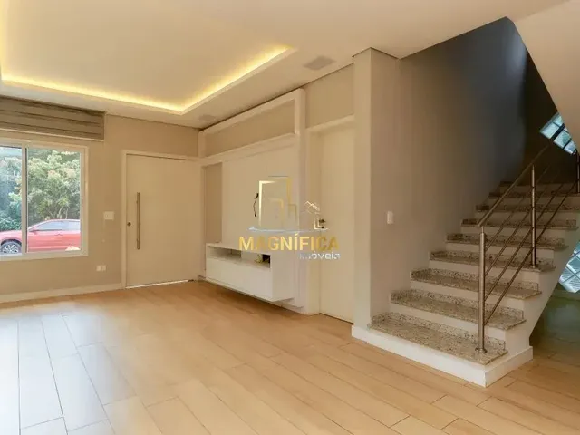 Casa 3 quartos e 4 banheiros, à venda, no bairro Uberaba em Curitiba