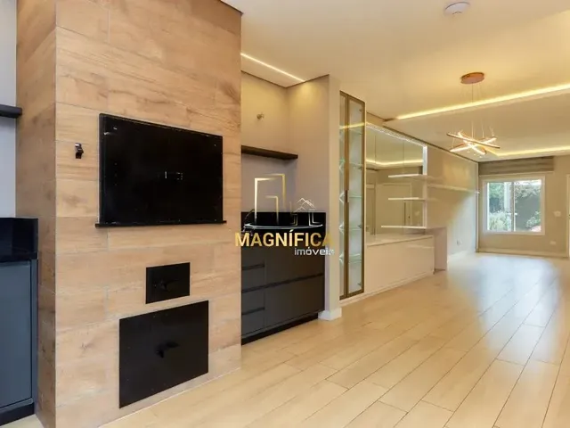 Casa 3 quartos e 4 banheiros, à venda, no bairro Uberaba em Curitiba