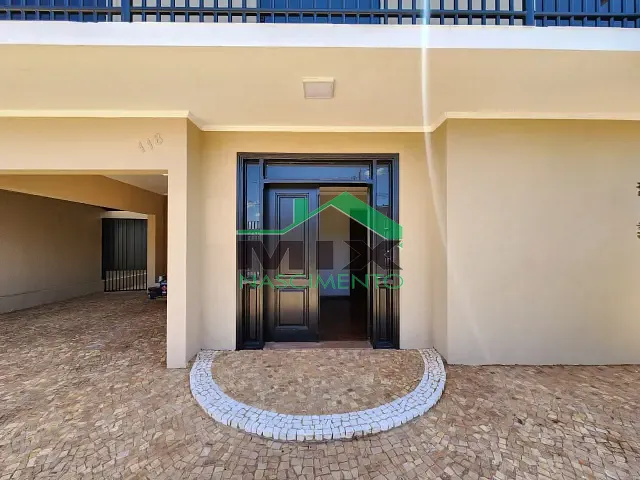 Casa com 485m² 5 quartos e 5 banheiros, à venda, no bairro Centro em Barretos