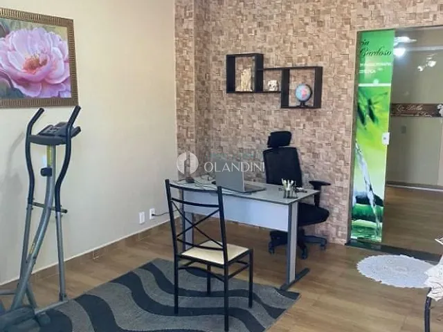 Casa com 300m² 3 quartos e 3 banheiros, à venda, no bairro Jardim Blumenau em Artur Nogueira