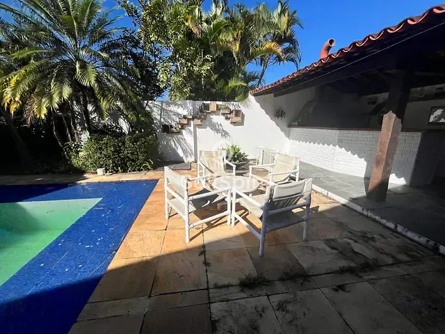 Casa 3 quartos e 3 banheiros, para alugar, no bairro Itaipu em Niterói