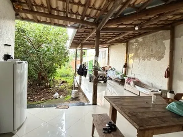 Casa 1 quarto e 1 banheiro, à venda, no bairro Parque Xangri-Lá em Contagem