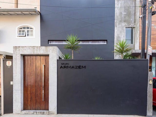 Casa com 220m², à venda ou para alugar, no bairro Vila Nova Conceição em São Paulo