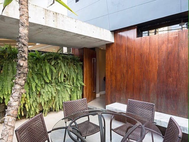 Casa com 220m², à venda ou para alugar, no bairro Vila Nova Conceição em São Paulo