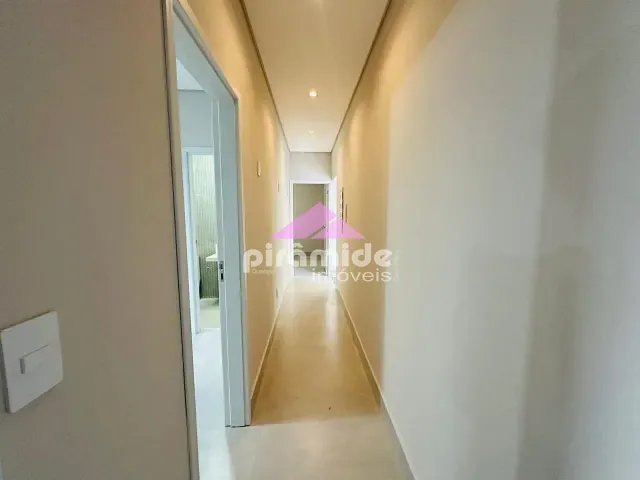 Casa 3 quartos e 5 banheiros, à venda, no bairro Condomínio Terras do Vale em Caçapava
