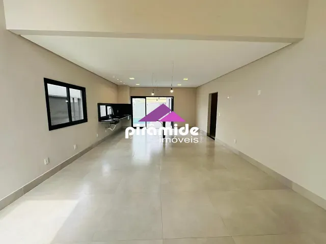 Casa 3 quartos e 4 banheiros, à venda, no bairro Condomínio Terras do Vale em Caçapava