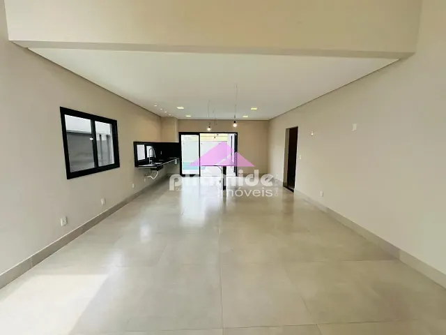 Casa 3 quartos e 4 banheiros, à venda, no bairro Condomínio Terras do Vale em Caçapava