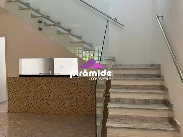 Casa 3 quartos e 2 banheiros, à venda, no bairro Jardim Torrão de Ouro em São José dos Campos