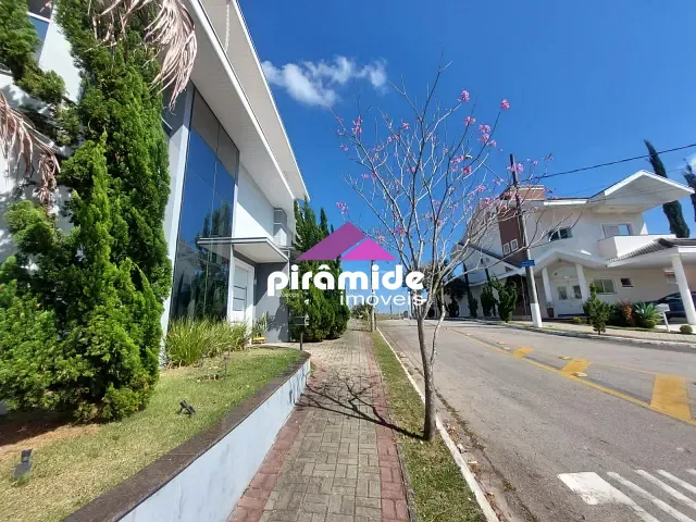 Casa com 290m² 4 quartos e 4 banheiros, à venda, no bairro Condomínio Residencial Mantiqueira em São José dos Campos