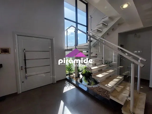 Casa com 290m² 4 quartos e 4 banheiros, à venda, no bairro Condomínio Residencial Mantiqueira em São José dos Campos