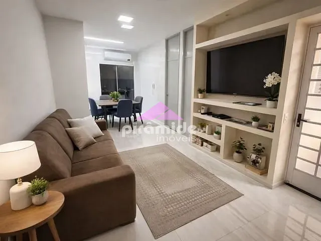 Casa com 120m² 3 quartos e 2 banheiros, à venda, no bairro Jardim Marcondes em Jacareí