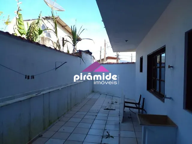 Casa 2 quartos e 2 banheiros, à venda ou para alugar, no bairro Sertão da Quina em Ubatuba